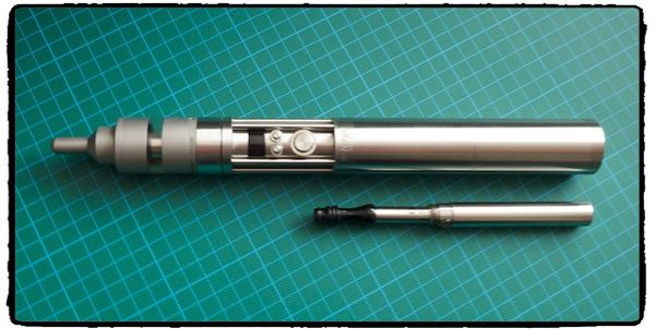 e-Huge 2x26650 et des drip tips