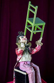Vente aux enchères au Cirque d’Hiver de Paris