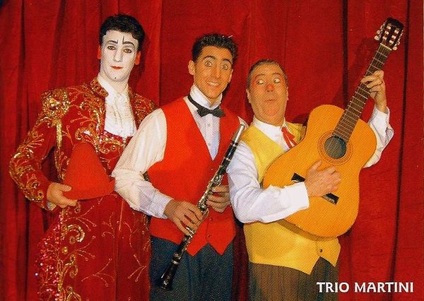 Imagine, le cirque-cabaret lyonnais des frères Massot