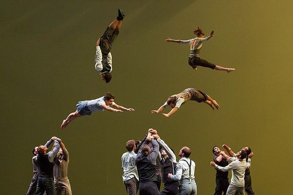 La compagnie XY, un collectif d'acrobates sans filet