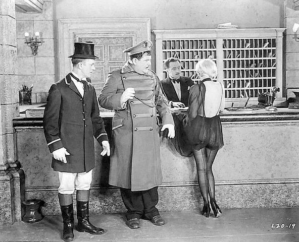 Double whoopee (Lewis R. Foster, 1929)