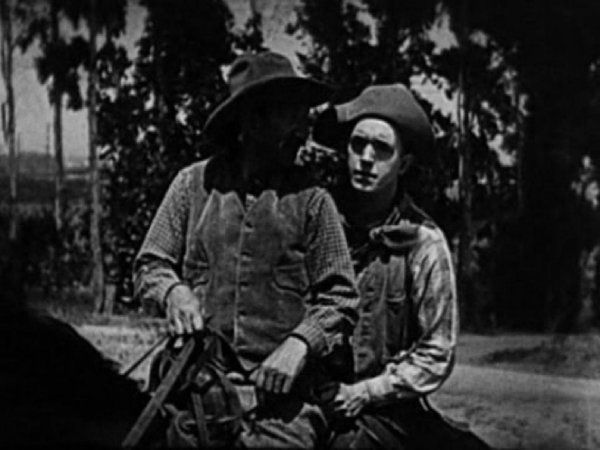 Should tall men marry? (Clyde Bruckman, 1928)