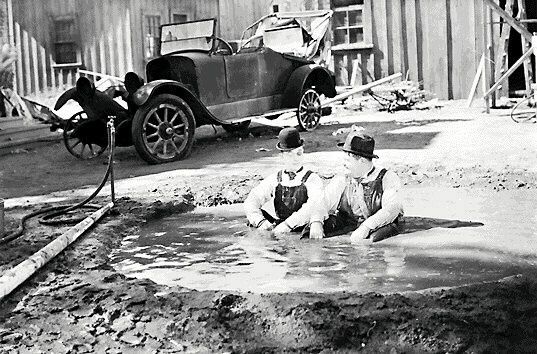 Towed in a hole (George Marshall, 1932)