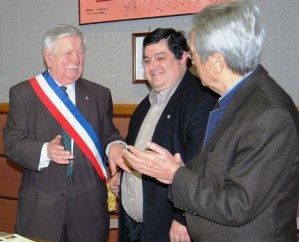 André Délcourt et Christian Champiré maires communiste pour Abdallah.