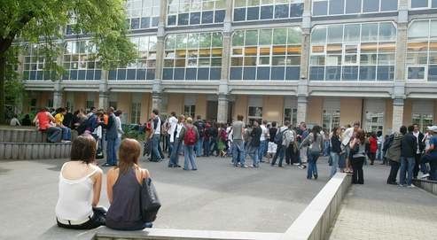 Plus d’écoles – de l’éducation. Une fable ?