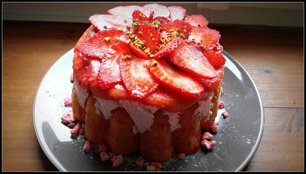 Charlotte aux fraises