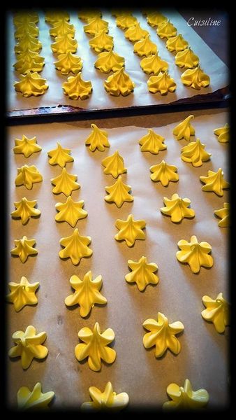 Petites Meringues