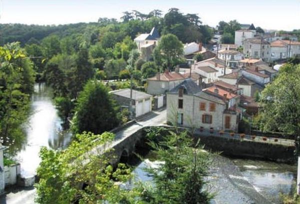 Peindre dans les rues (Rochesevière-85)