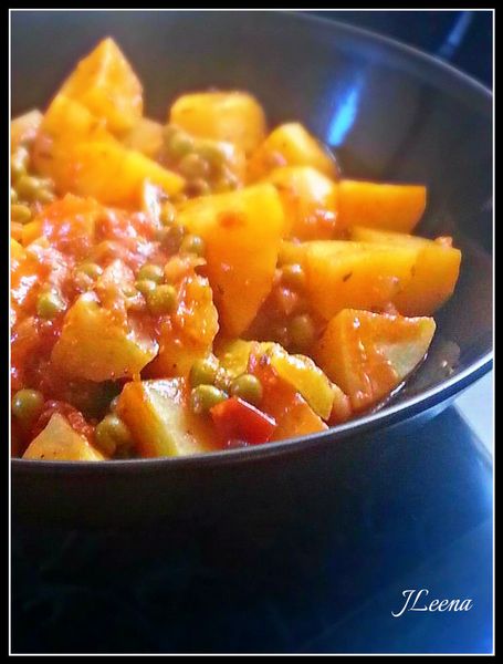 pommes de terre à l'ail (tom. petits pois) nau COOKEO