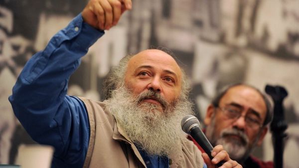 "Los desalojos van a seguir mientras no se desarrolle la agricultura familiar"
