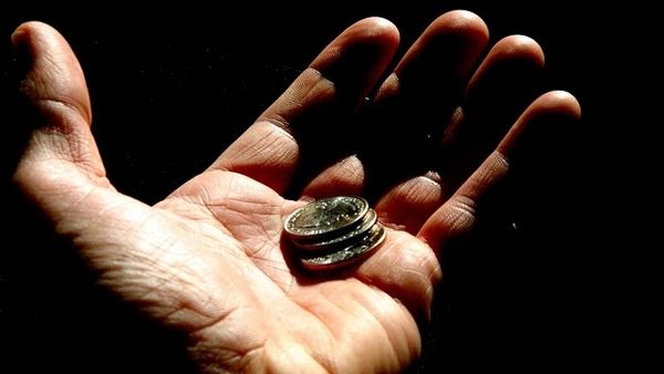 Pour la troisième année consécutive, pas de coup de pouce au SMIC. Le Gouvernement doit sortir de son entêtement !