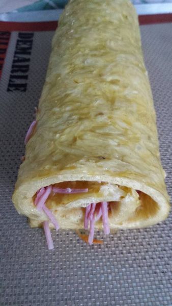 Roulé de pomme de terre-fromage raclette