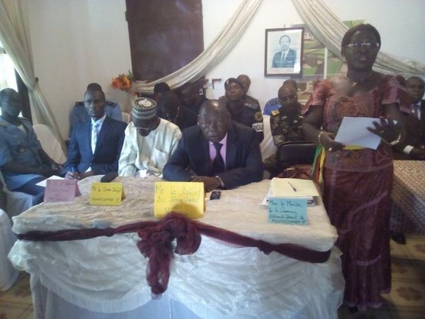 Mme MBOULA Elise-Henriette Epse ESSAME lors de la présentation du Compte Administratif 2015