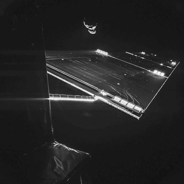Ein selfi mit dem Kometen 67P/Churyumov-Gerassimenko Quelle ESA