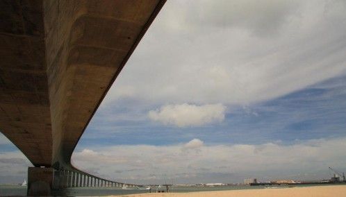 Juillet 88: Brand new bridge