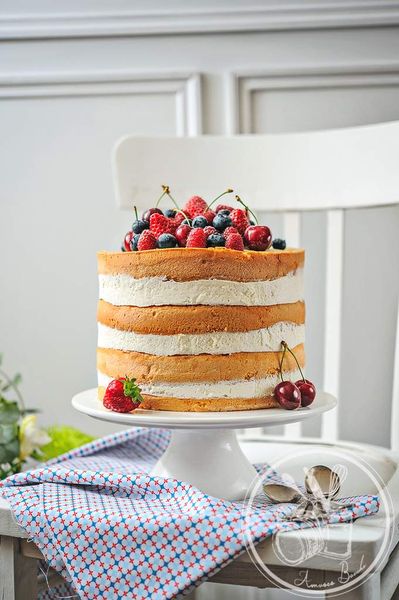 Naked cake aux fruits rouges