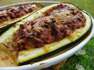 COURGETTES FARCIES A LA VIANDE HACHEE (thermomix)