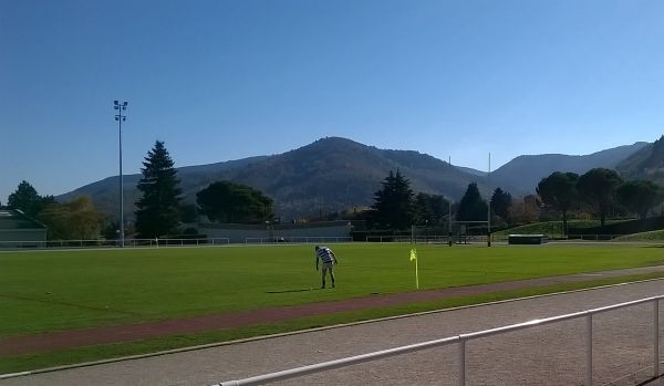 Le stade René Carayol avant la bataille