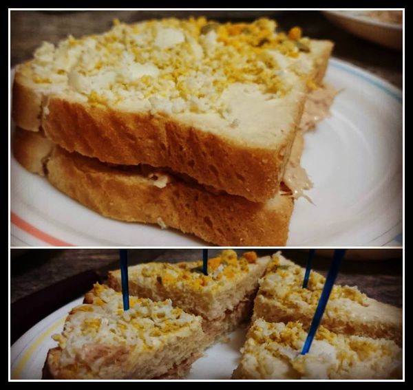 Sanwch de atún y mayonesa con huevo rallado