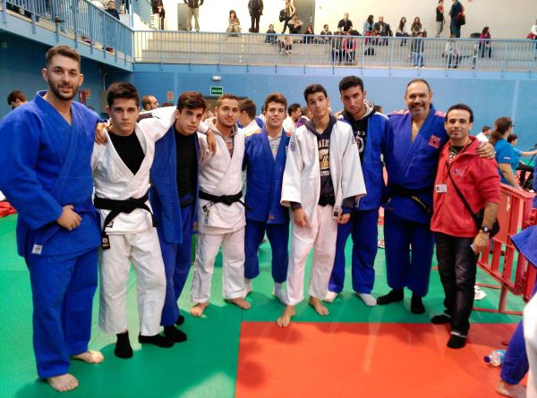 Equipo CARLOS ARROYO
