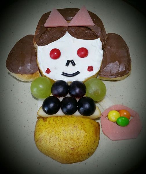 LA POUPEE GOÛTER