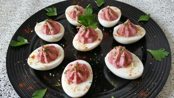 oeufs mimosa revisités betterave-mozzarella