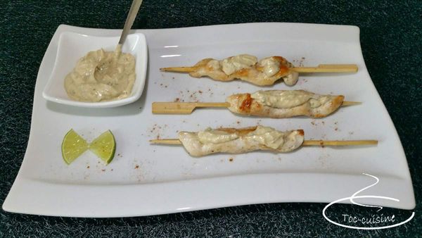 brochettes de poulet sauce soja-beurre de cacahuète-coco