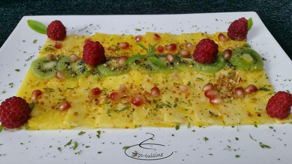 carpaccio d'ananas - kiwi et nuage de rhum ambré