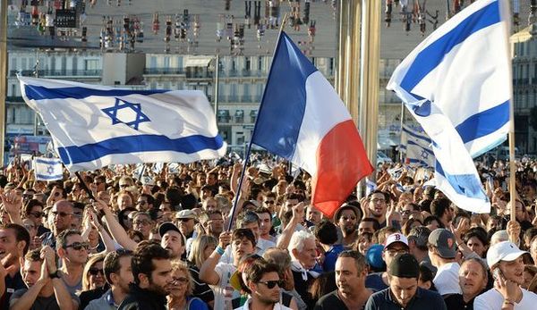 «MON CHER PAYS JE T'AIME, OUI JE T'AIME MAIS JE PARS»