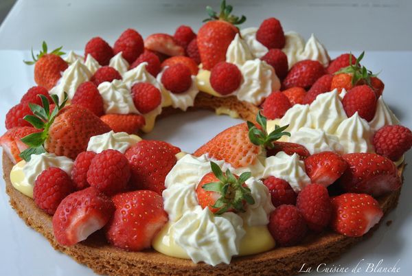 Tarte framboises, fraises et ses crèmes