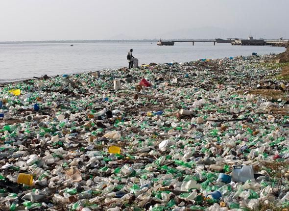 Comment marchés financiers et multinationales accaparent aussi les mers et les océans
