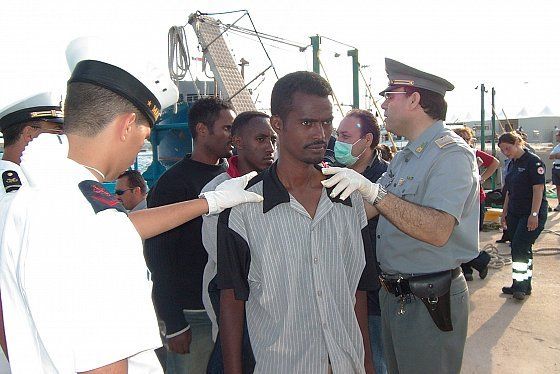 Débarquement à Lampedusa. Orazio Esposito, 18 novembre 2003.