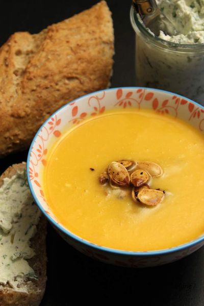 Soupe potiron carotte et ricotta