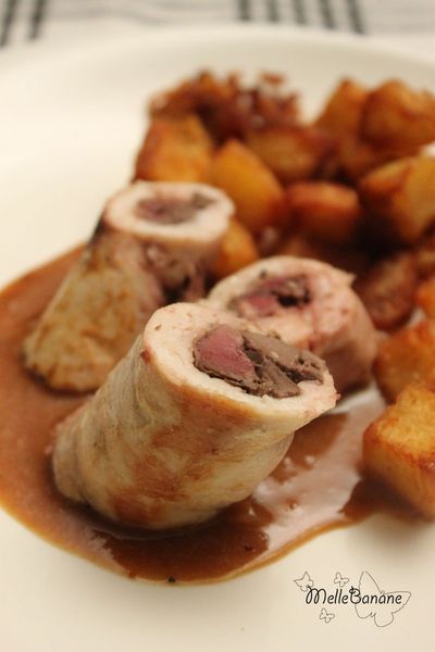 Ballotine de poulet au foie de volaille et sauce au porto