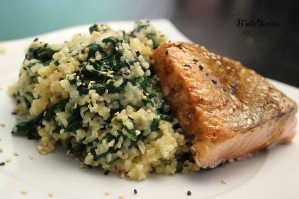 Boulghour aux épinards en risotto et pavé de saumon mi cuit
