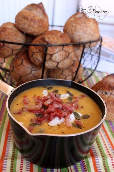 Soupe butternut pomme chèvre et lard