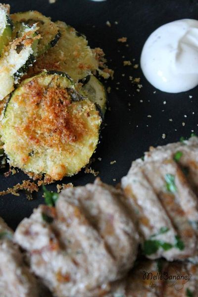 Courgettes en croûte de parmesan et brochette de boeuf au paprika