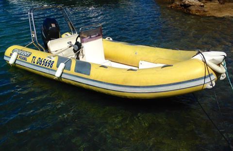 Vol d'un semi-rigide MARINER à Giens Port Auguier LE 30 JUILLET 2016