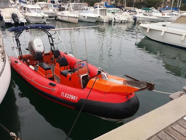 PETITE ANNONCE Vends Semi Rigide Anglais OSPREY VIPER Moteur Honda 130CV