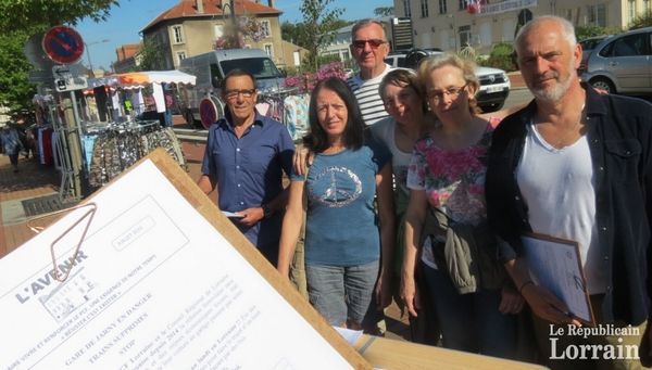 En marche contre les trains supprimés