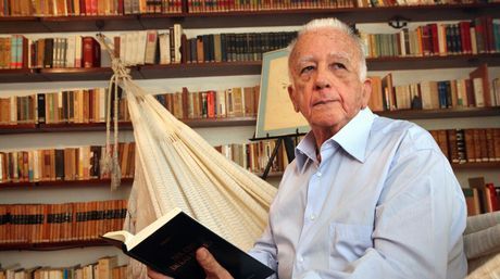 GUILLERMO MORÓN EL MEMORIOSO