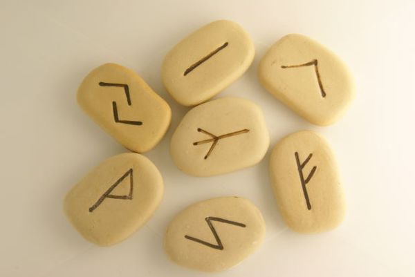 LES RUNES