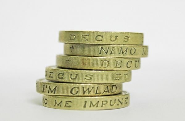 MEDIUMS - VOYANTS : DOIT ON PAYER ?