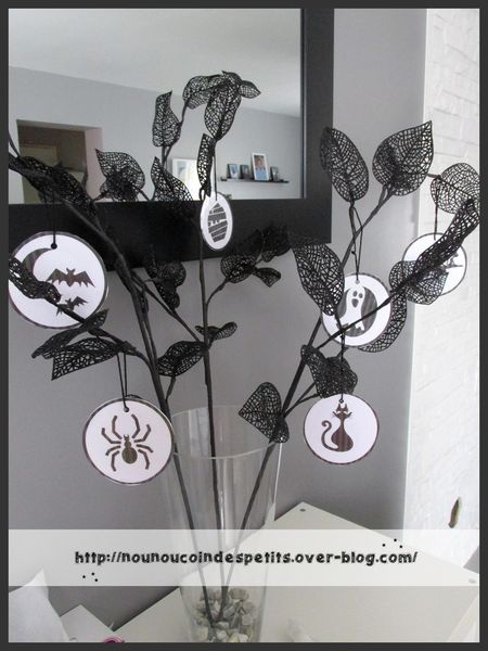 thème halloween " déco a suspendre "