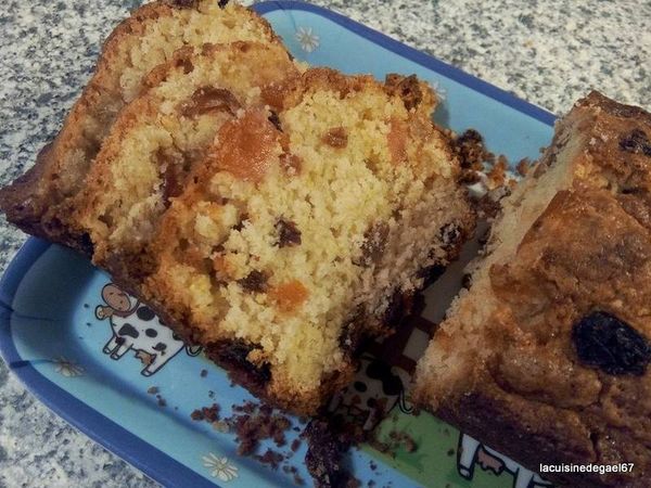 Cake aux fruits confits et au levain