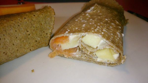 galettes de sarrasin à la truite fumée et allumettes de pommes