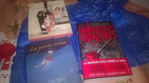 La Once upon a book box