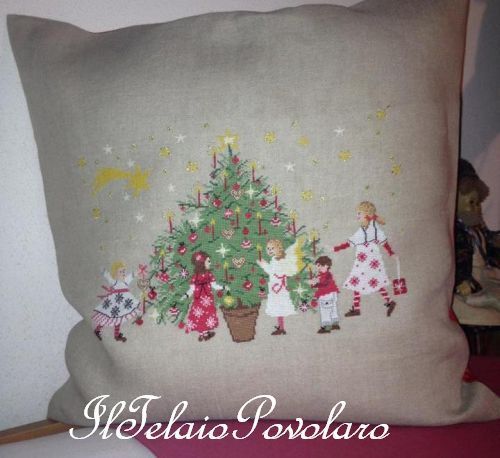 ...altro albero di natale .. altro cuscino
