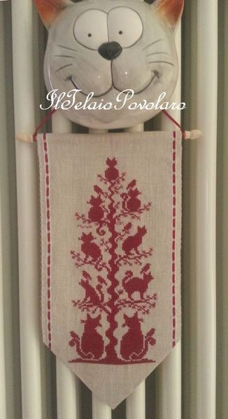Bordo in lino per un pannellino can tanti piccoli micetti
