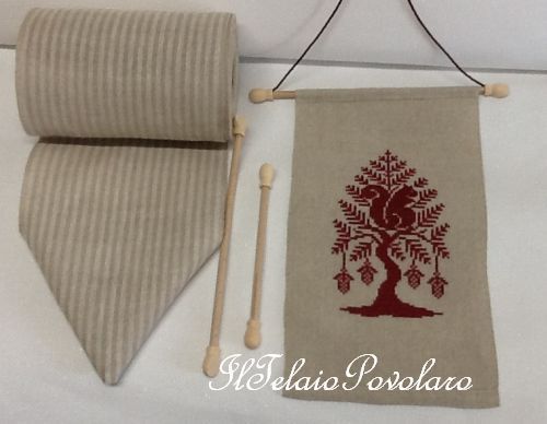 ... ancora uno scoiattolino ed un pannellino con un bordo in lino...